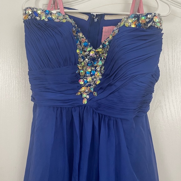 Prom dress - Picture 3 of 3